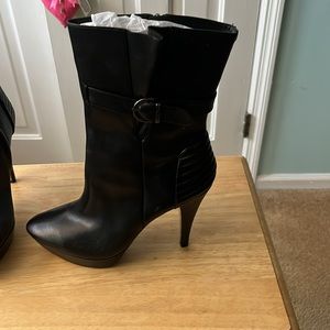 Kenneth Cole Genuine leather Stiletto heel boots Size 9.5 medium.